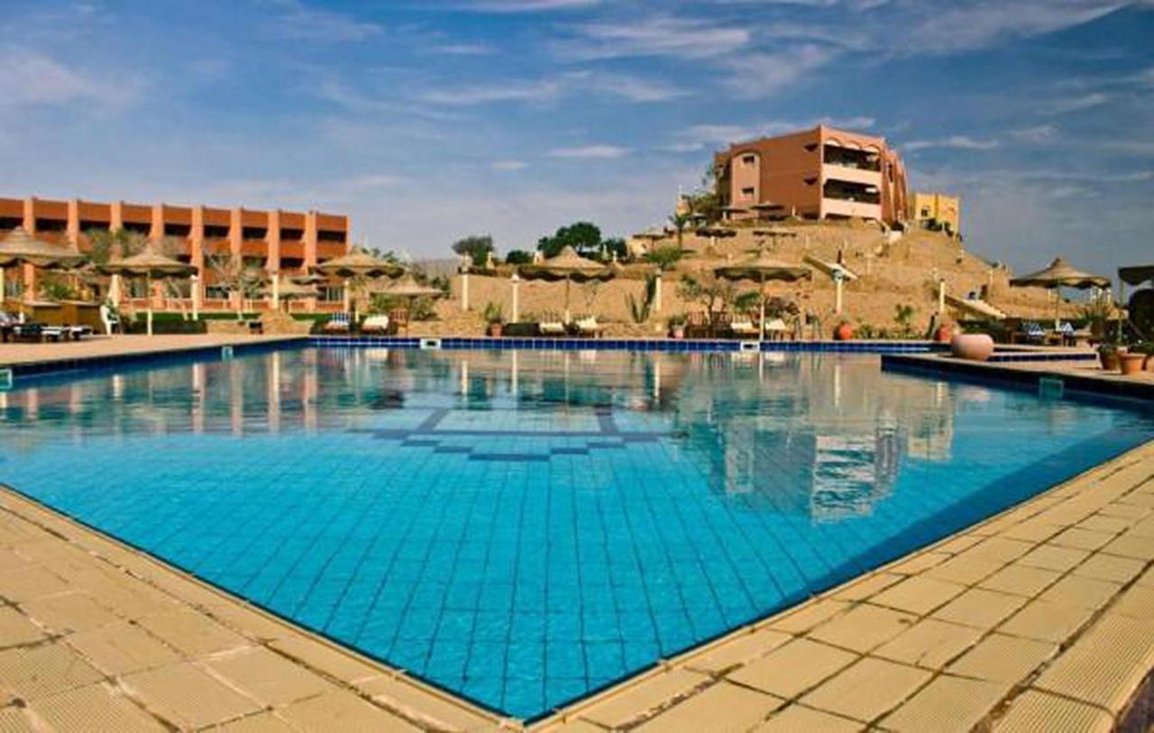 Fanar Hotel Ajn-Szuhna Kültér fotó